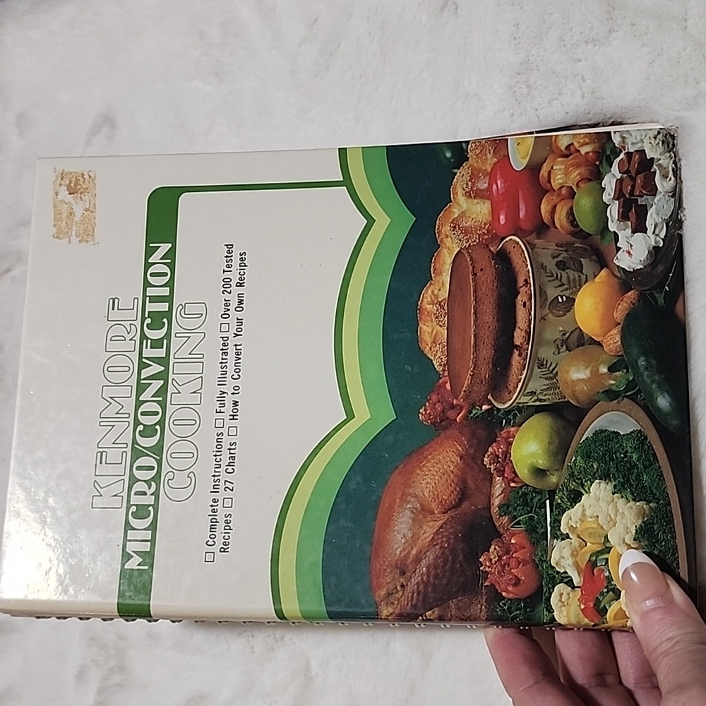 VINTAGE  KENMORE  MUCRO/ CONVECTION  COOKBOOK.  SEARS.